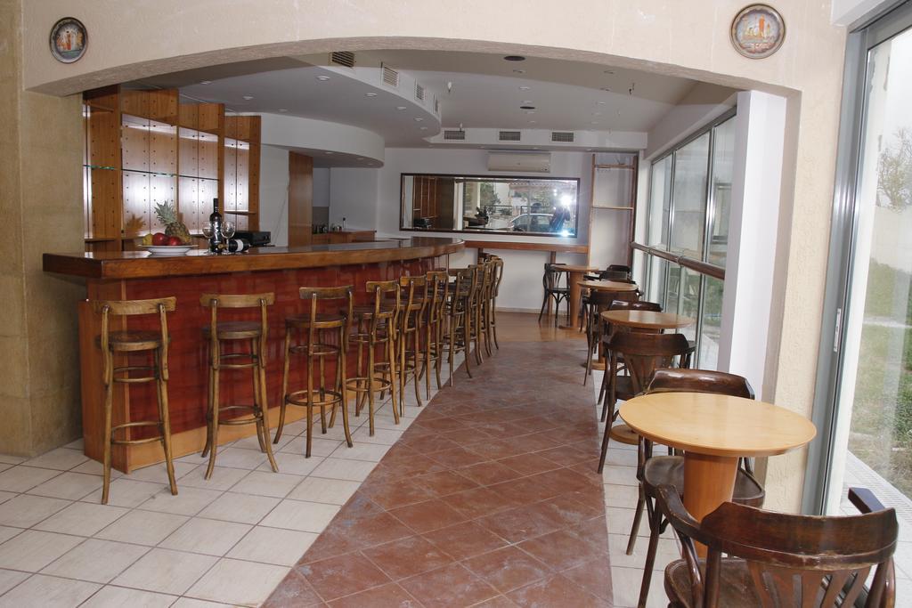 Athina Inn Hersonissos  Bagian luar foto