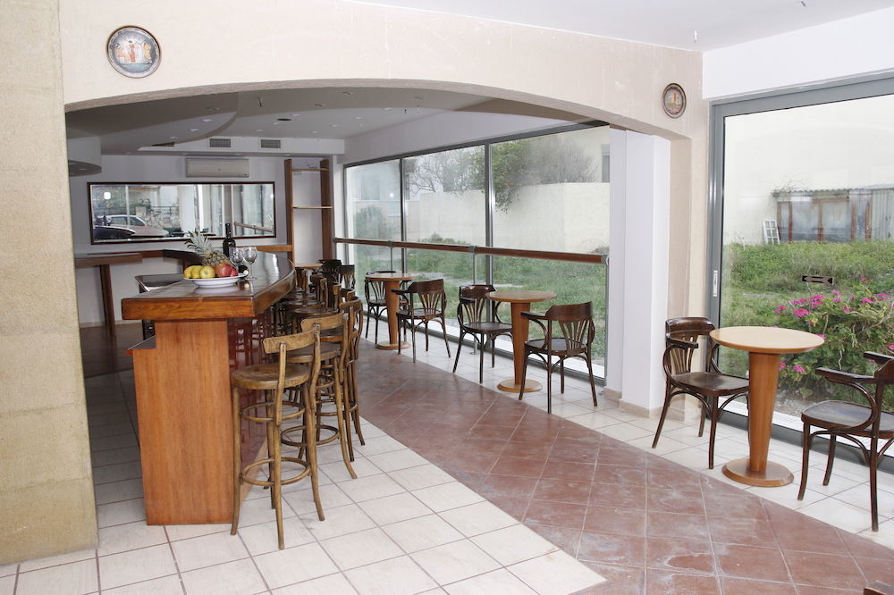 Athina Inn Hersonissos  Bagian luar foto