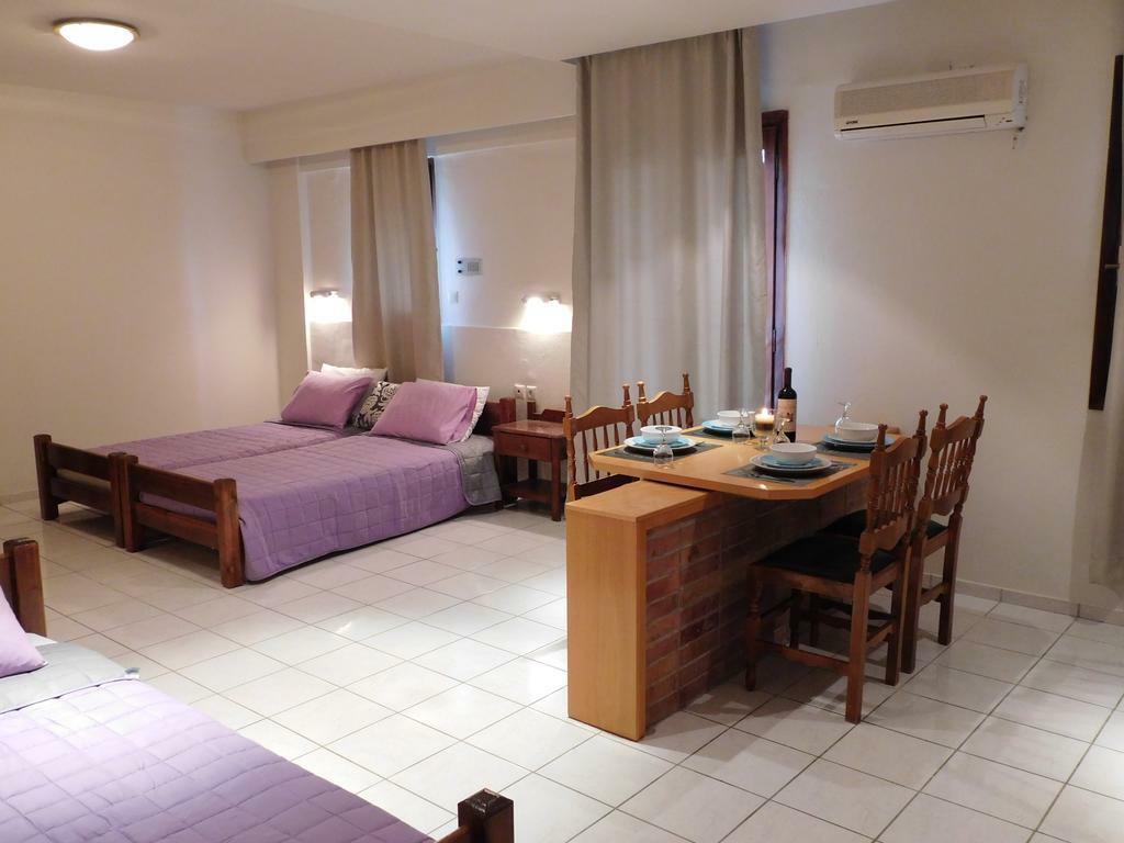 Athina Inn Hersonissos  Bagian luar foto