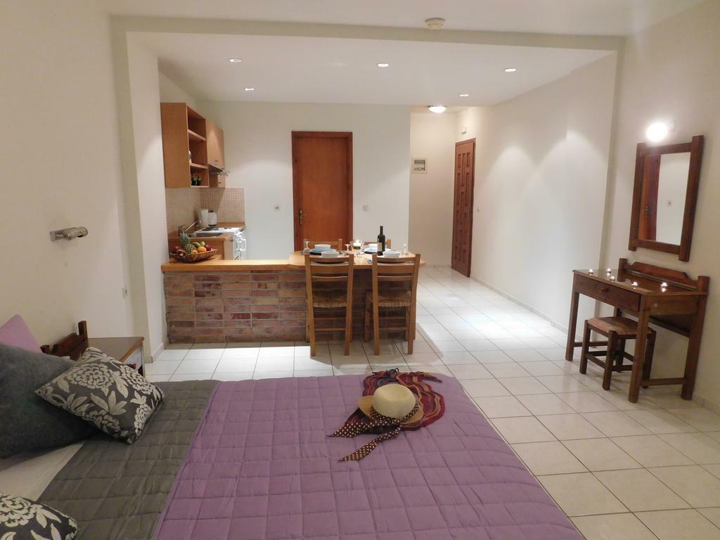 Athina Inn Hersonissos  Bagian luar foto